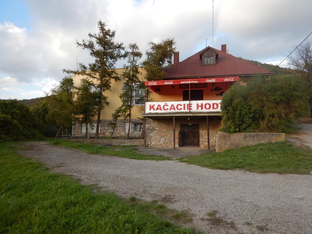 Penzion A Restauracia Pod Hradom, Turna Nad Bodvou Dış mekan fotoğraf