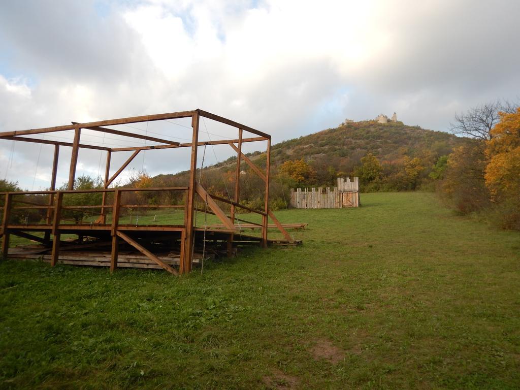 Penzion A Restauracia Pod Hradom, Turna Nad Bodvou Dış mekan fotoğraf