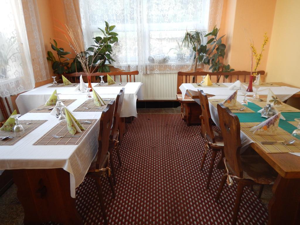 Penzion A Restauracia Pod Hradom, Turna Nad Bodvou Dış mekan fotoğraf